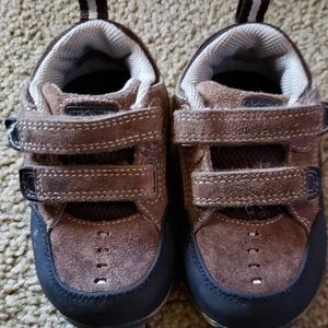 Stride rite toddler shoes